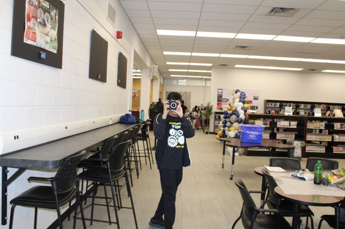 Capturing STEM Excellence: Photography at the Glenforest STEM Symposium - Image 4